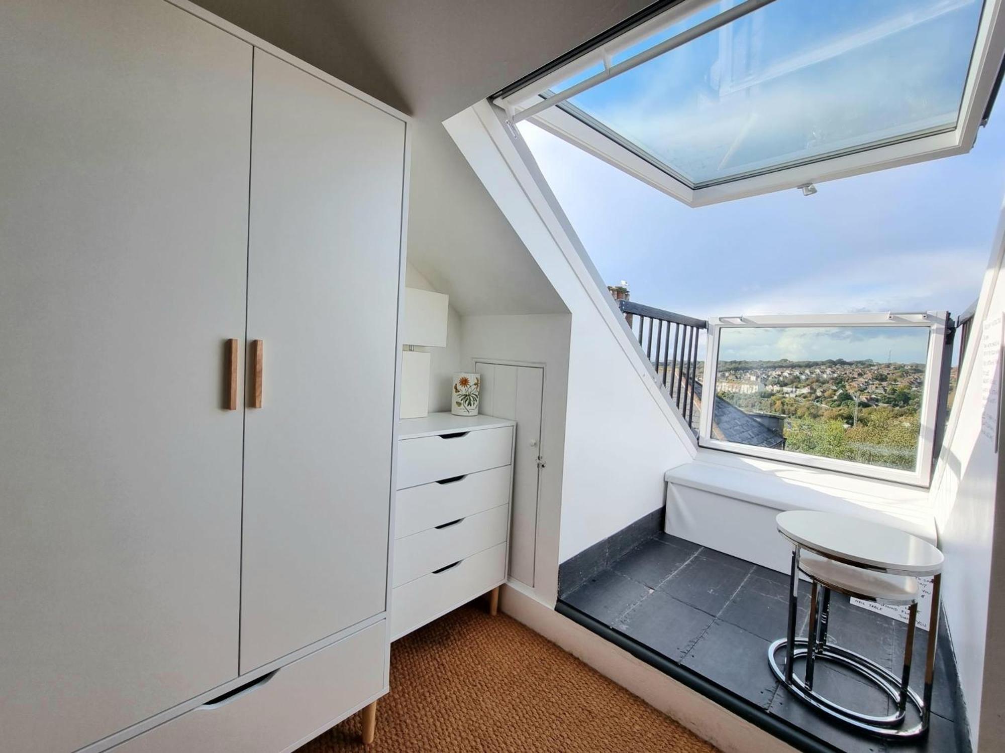 West Hill Retreat Seaview Balcony Chic Loft Studio & Free Parking Hastings Exterior foto